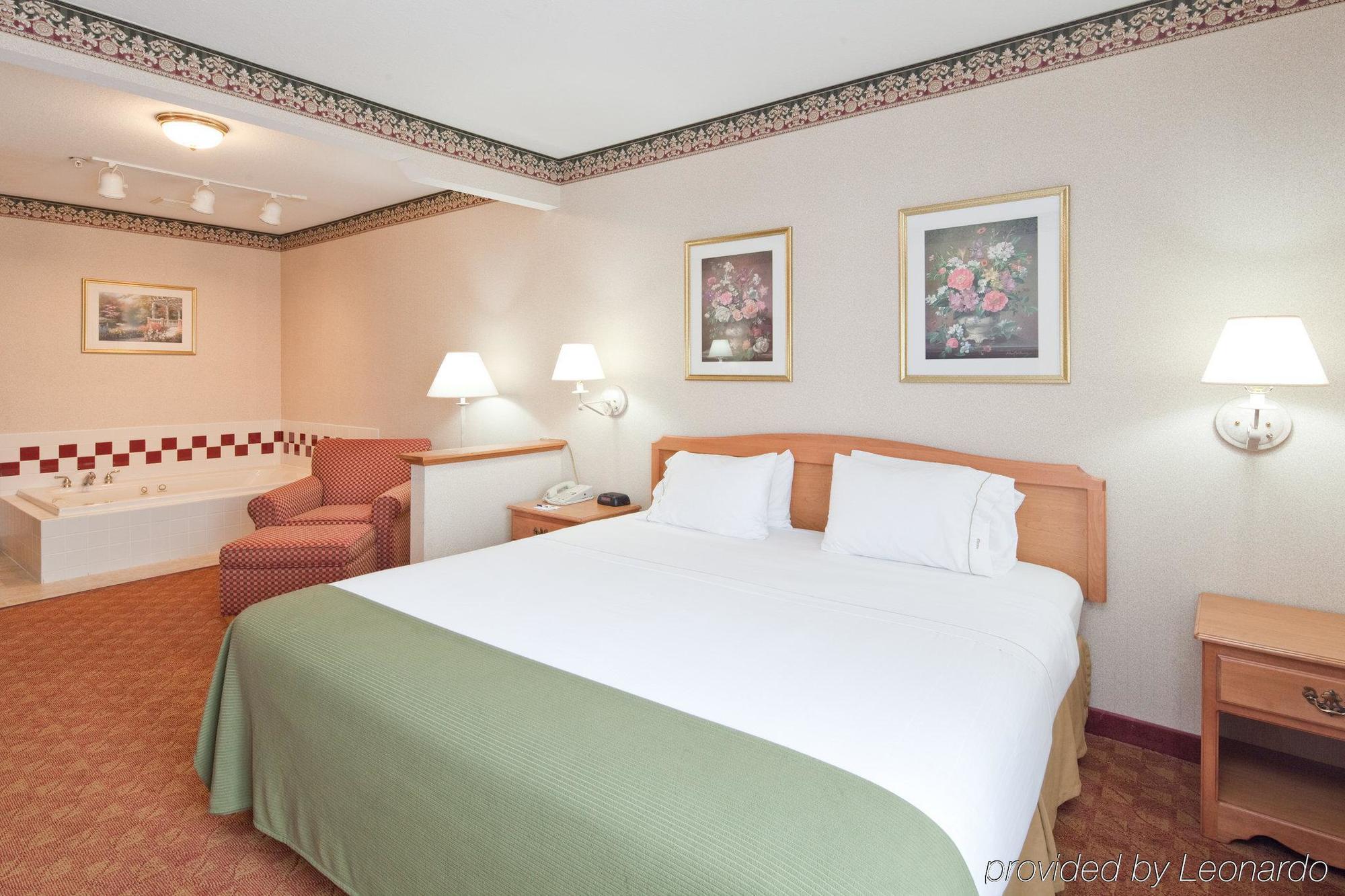 Holiday Inn Express Hotel & Suites Wauseon By Ihg Szoba fotó
